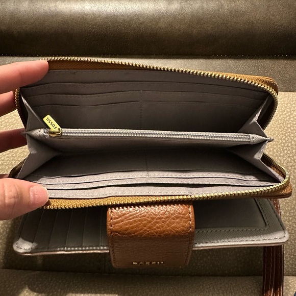 Fossil Leather Multi-Colored Wallet - Picture 4 of 7
